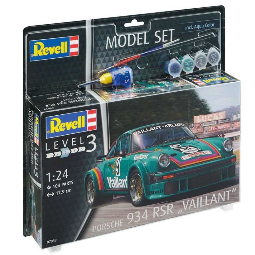 Plastikov model auta Porsche 934 RSR "Vaillant" (1:24) - ModelSet, vetn barev a lepidla - Revell 67032